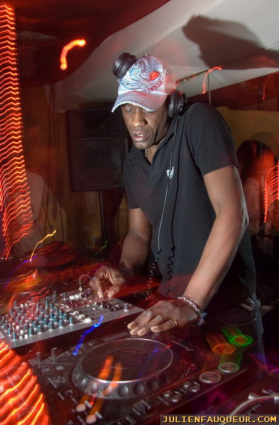 fabio (BBC radio1), commix, nu:tone, logistics - spoonfed - fez club