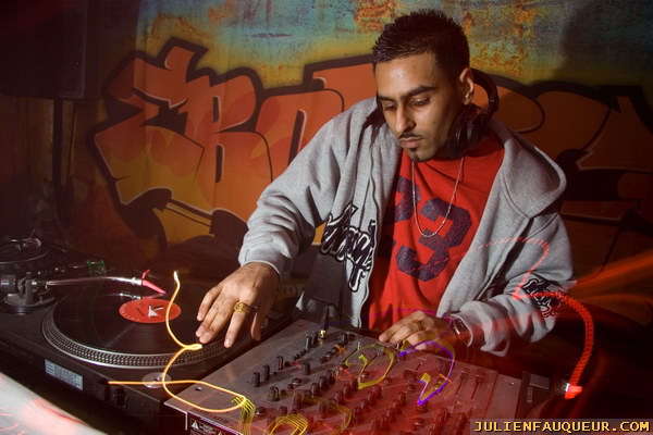 ebonics - fez club - dj kayper, mc inja, dj vicious vee