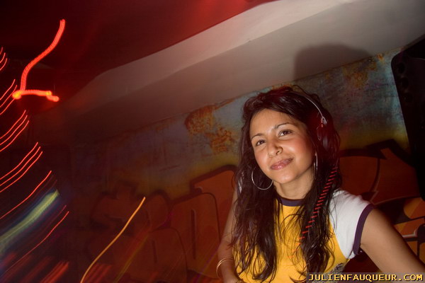 ebonics - fez club - dj kayper, mc inja, dj vicious vee