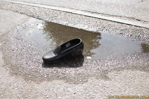 challes-the-waters street style