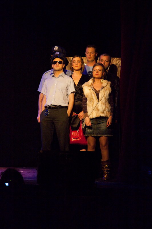 [IMG_2624.JPG] Alibi Alleluia - la representation - Theatre de la Reine Blanche