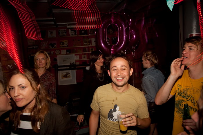 [IMG_5361.JPG] kyla's 30th at pure groove's