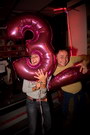 [IMG_5354.JPG] kyla's 30th at pure groove's