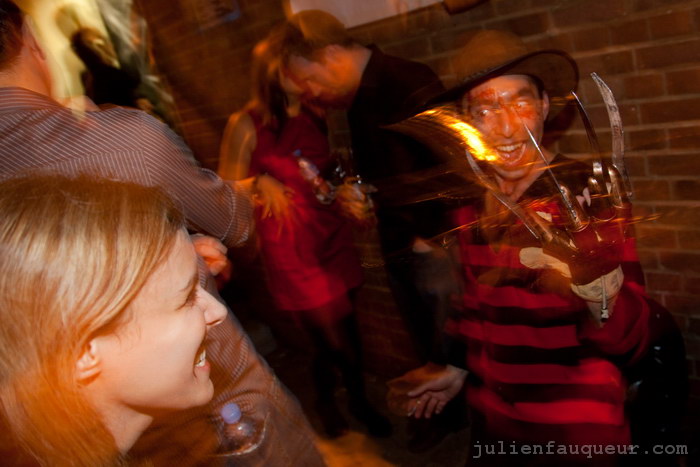 [IMG_6649.JPG] lowlife halloween party 2009 - corsica studios