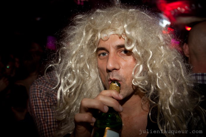[IMG_6664.JPG] lowlife halloween party 2009 - corsica studios