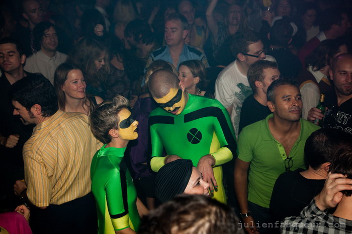 [IMG_6721.JPG] lowlife halloween party 2009 - corsica studios