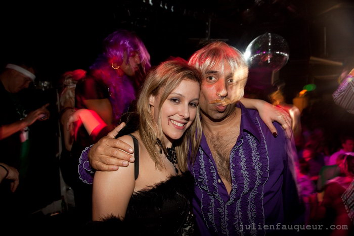 [IMG_6741.JPG] lowlife halloween party 2009 - corsica studios