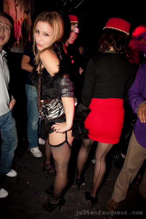[IMG_6742.JPG] lowlife halloween party 2009 - corsica studios