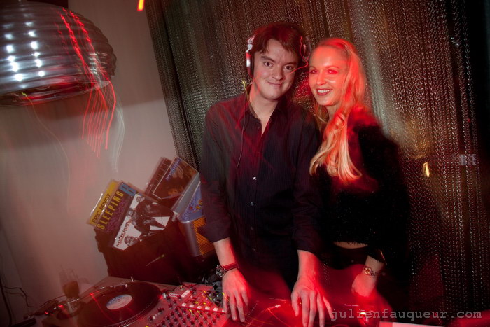 [IMG_8024.JPG] electric house - valentine's party