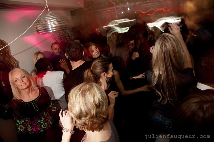 [IMG_8050.JPG] electric house - valentine's party