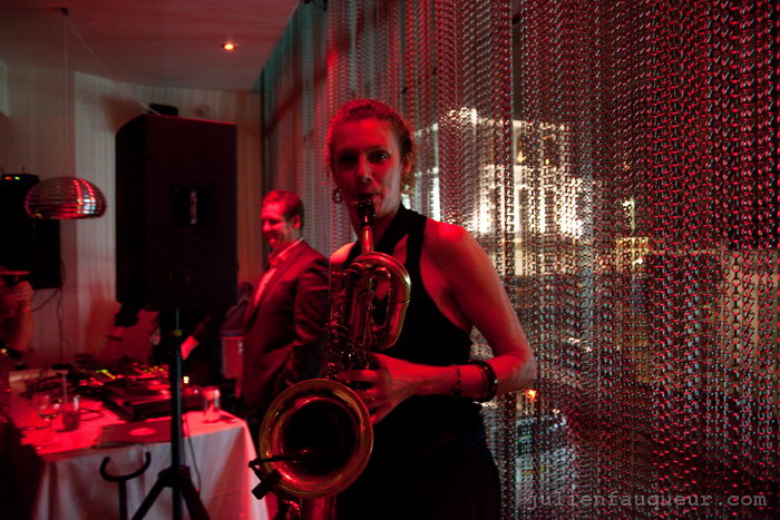 [IMG_8058.JPG] electric house - valentine's party