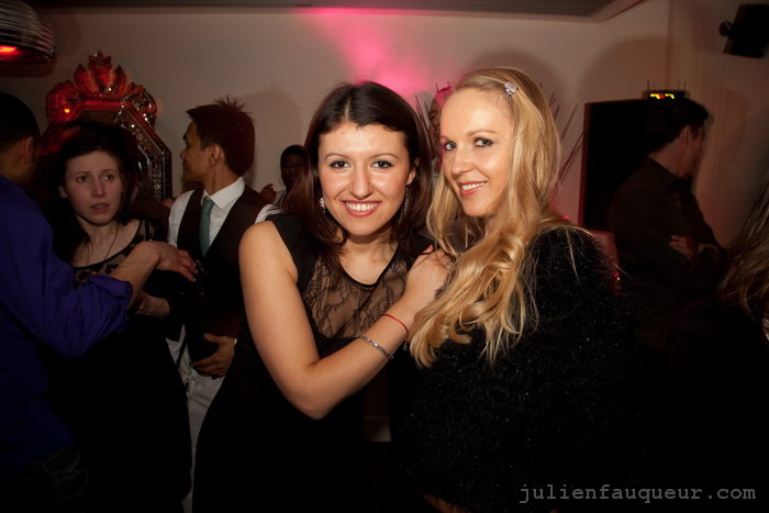 [IMG_8097.JPG] electric house - valentine's party