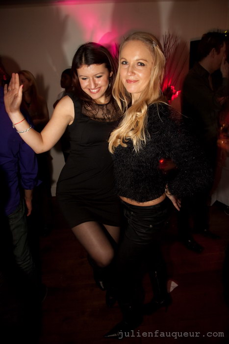 [IMG_8098.JPG] electric house - valentine's party
